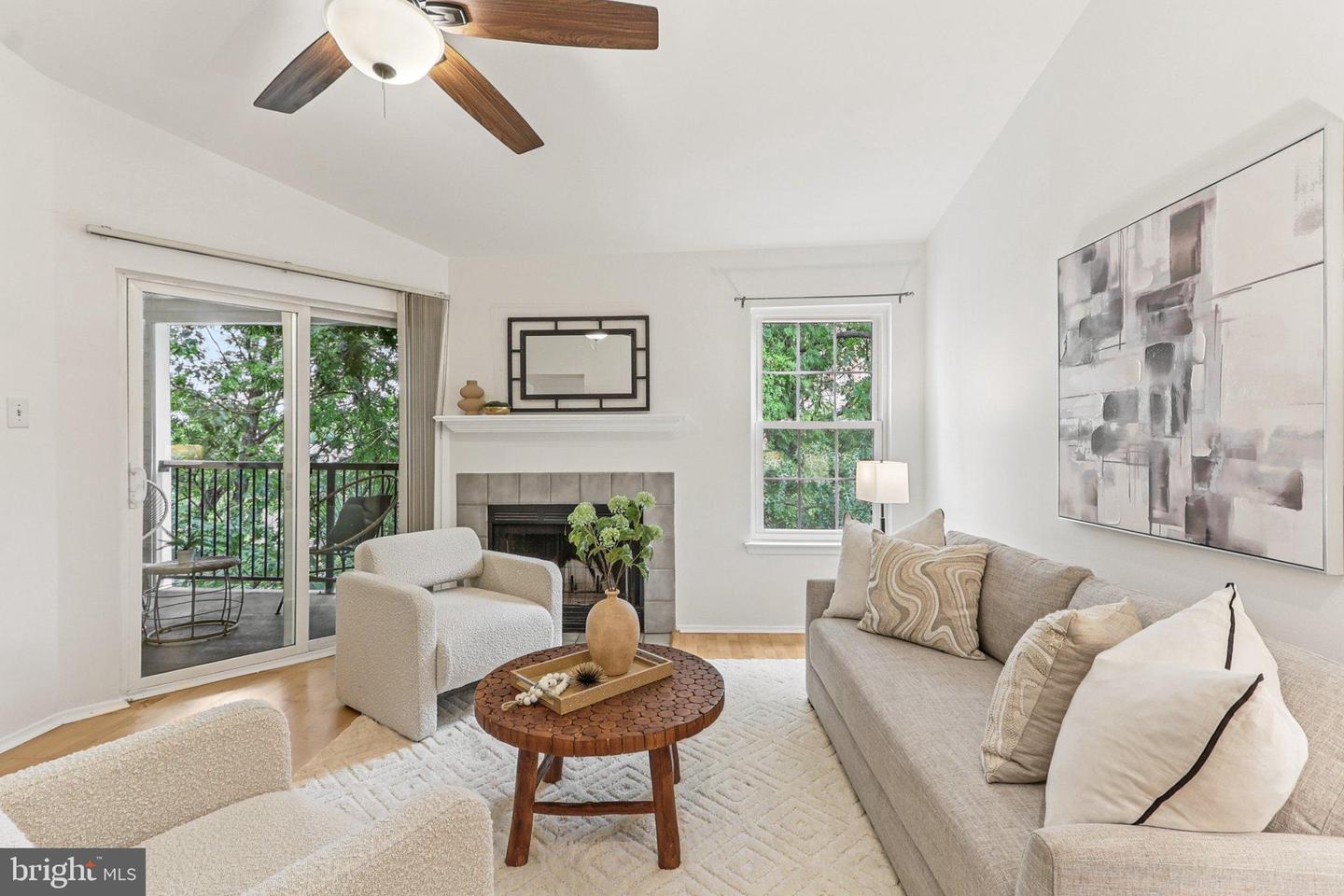 3307 WYNDHAM CIR #4159, ALEXANDRIA, Virginia 22302, 1 Bedroom Bedrooms, ,1 BathroomBathrooms,Residential,For sale,3307 WYNDHAM CIR #4159,VAAX2048082 MLS # VAAX2048082