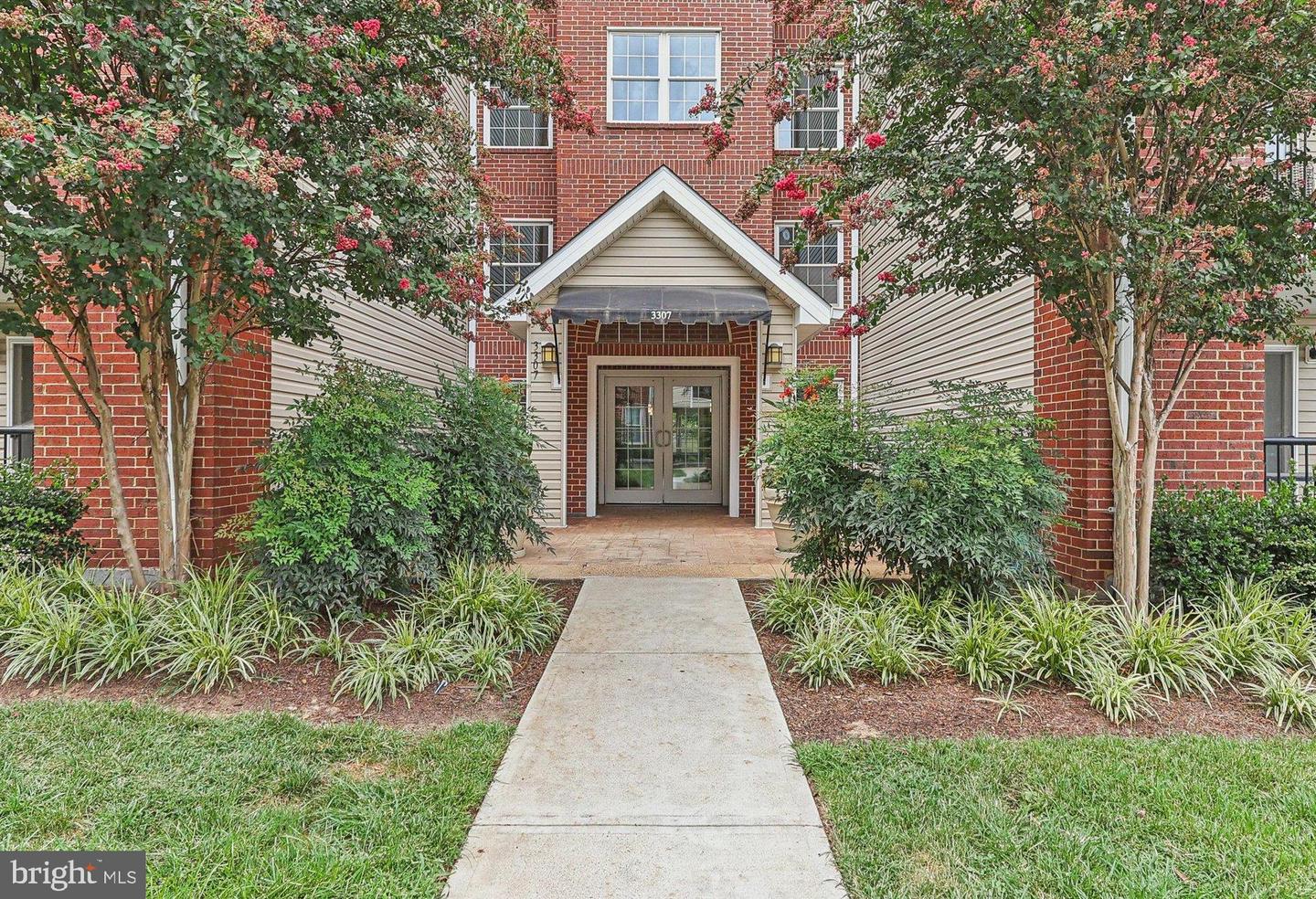 3307 WYNDHAM CIR #4159, ALEXANDRIA, Virginia 22302, 1 Bedroom Bedrooms, ,1 BathroomBathrooms,Residential,For sale,3307 WYNDHAM CIR #4159,VAAX2048082 MLS # VAAX2048082