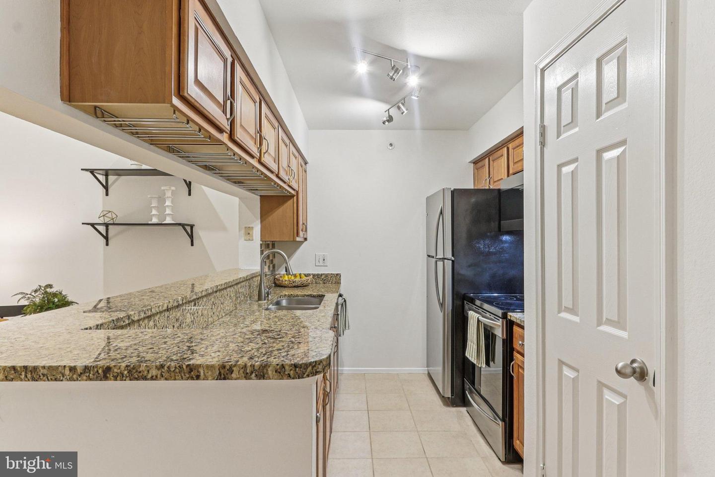3307 WYNDHAM CIR #4159, ALEXANDRIA, Virginia 22302, 1 Bedroom Bedrooms, ,1 BathroomBathrooms,Residential,For sale,3307 WYNDHAM CIR #4159,VAAX2048082 MLS # VAAX2048082
