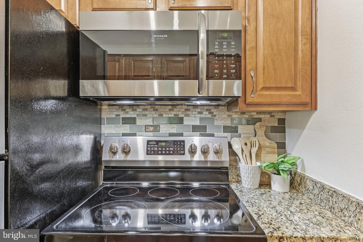 3307 WYNDHAM CIR #4159, ALEXANDRIA, Virginia 22302, 1 Bedroom Bedrooms, ,1 BathroomBathrooms,Residential,For sale,3307 WYNDHAM CIR #4159,VAAX2048082 MLS # VAAX2048082