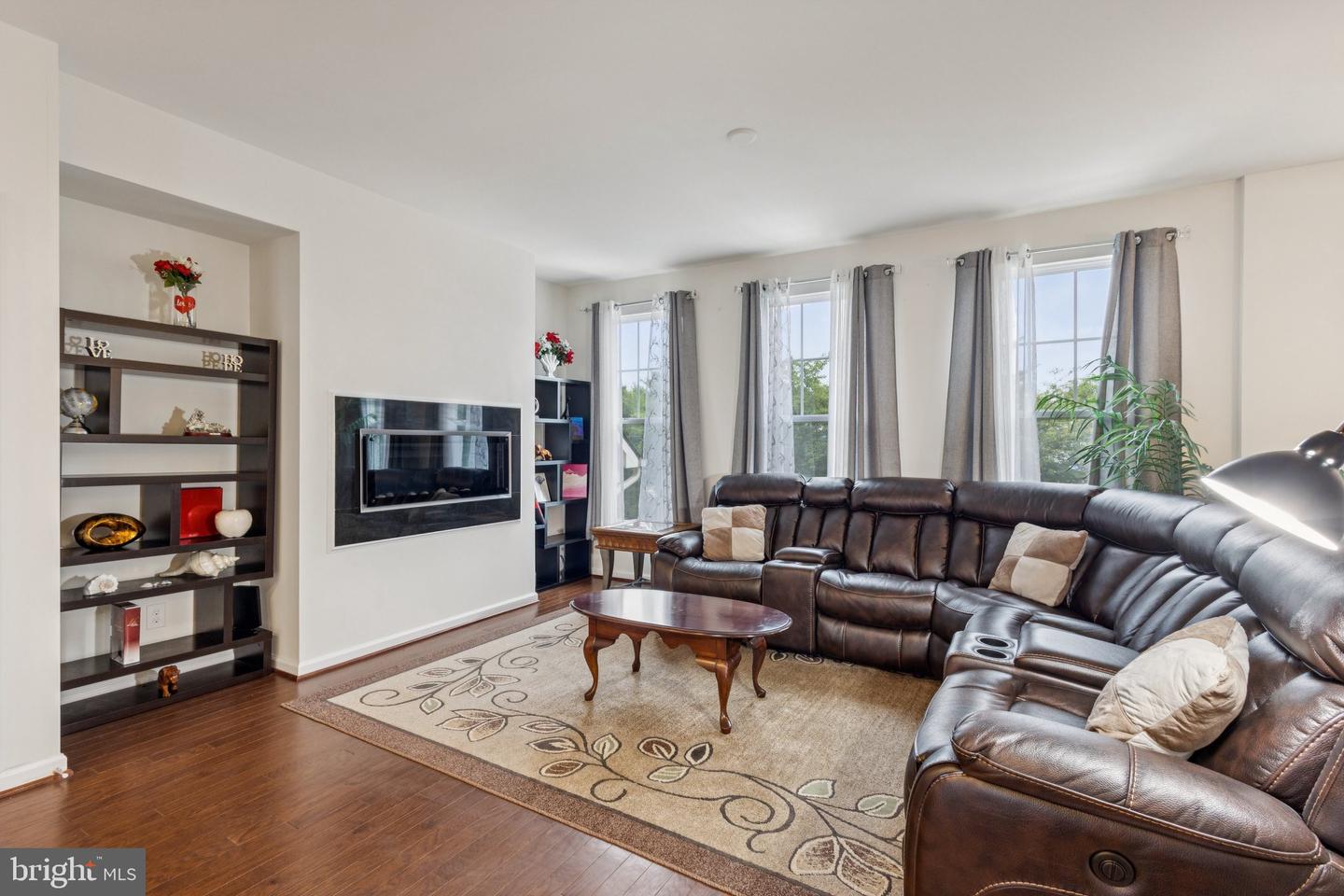 9027 PHITA LN, MANASSAS PARK, Virginia 20111, 3 Bedrooms Bedrooms, ,3 BathroomsBathrooms,Residential,For sale,9027 PHITA LN,VAMP2003200 MLS # VAMP2003200