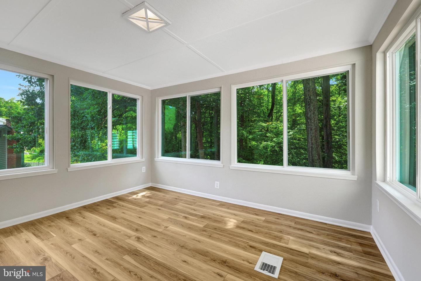 5122 POMMEROY DR, FAIRFAX, Virginia 22032, 5 Bedrooms Bedrooms, ,2 BathroomsBathrooms,Residential,For sale,5122 POMMEROY DR,VAFX2258712 MLS # VAFX2258712