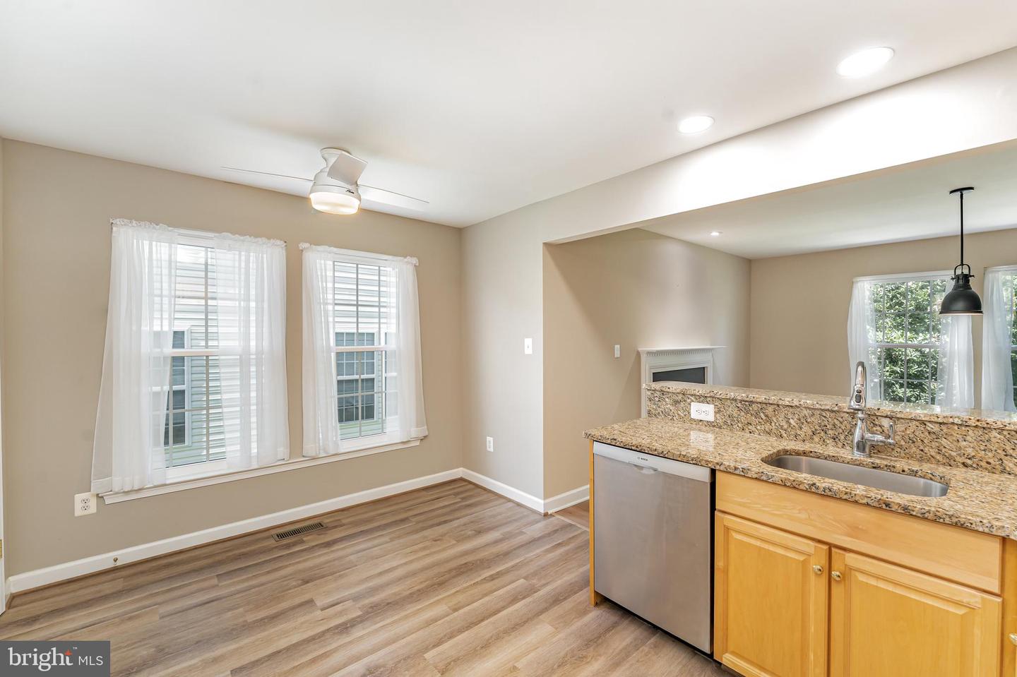 524 COLONY CT, WARRENTON, Virginia 20186, 4 Bedrooms Bedrooms, 17 Rooms Rooms,3 BathroomsBathrooms,Residential,For sale,524 COLONY CT,VAFQ2017700 MLS # VAFQ2017700