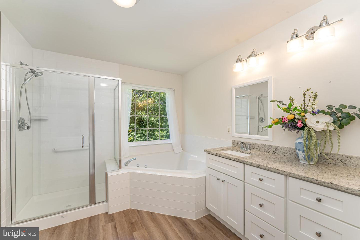 524 COLONY CT, WARRENTON, Virginia 20186, 4 Bedrooms Bedrooms, 17 Rooms Rooms,3 BathroomsBathrooms,Residential,For sale,524 COLONY CT,VAFQ2017700 MLS # VAFQ2017700