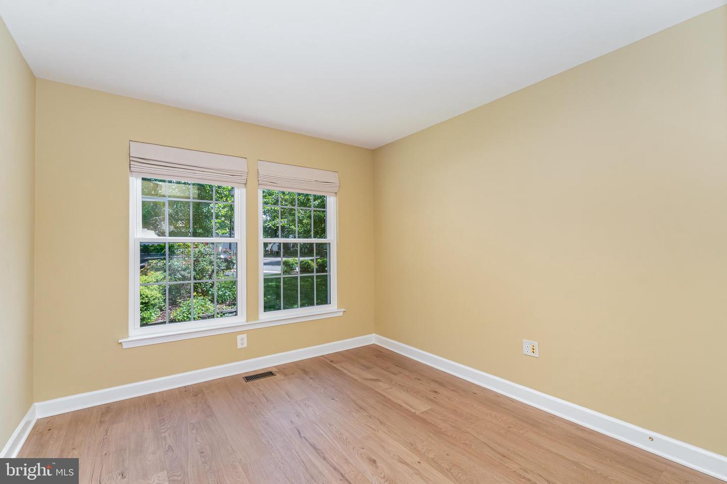 524 COLONY CT, WARRENTON, Virginia 20186, 4 Bedrooms Bedrooms, 17 Rooms Rooms,3 BathroomsBathrooms,Residential,For sale,524 COLONY CT,VAFQ2017700 MLS # VAFQ2017700