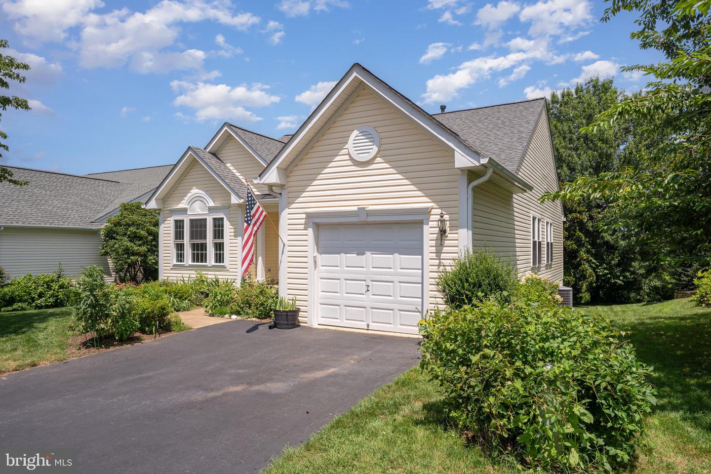 524 COLONY CT, WARRENTON, Virginia 20186, 4 Bedrooms Bedrooms, 17 Rooms Rooms,3 BathroomsBathrooms,Residential,For sale,524 COLONY CT,VAFQ2017700 MLS # VAFQ2017700