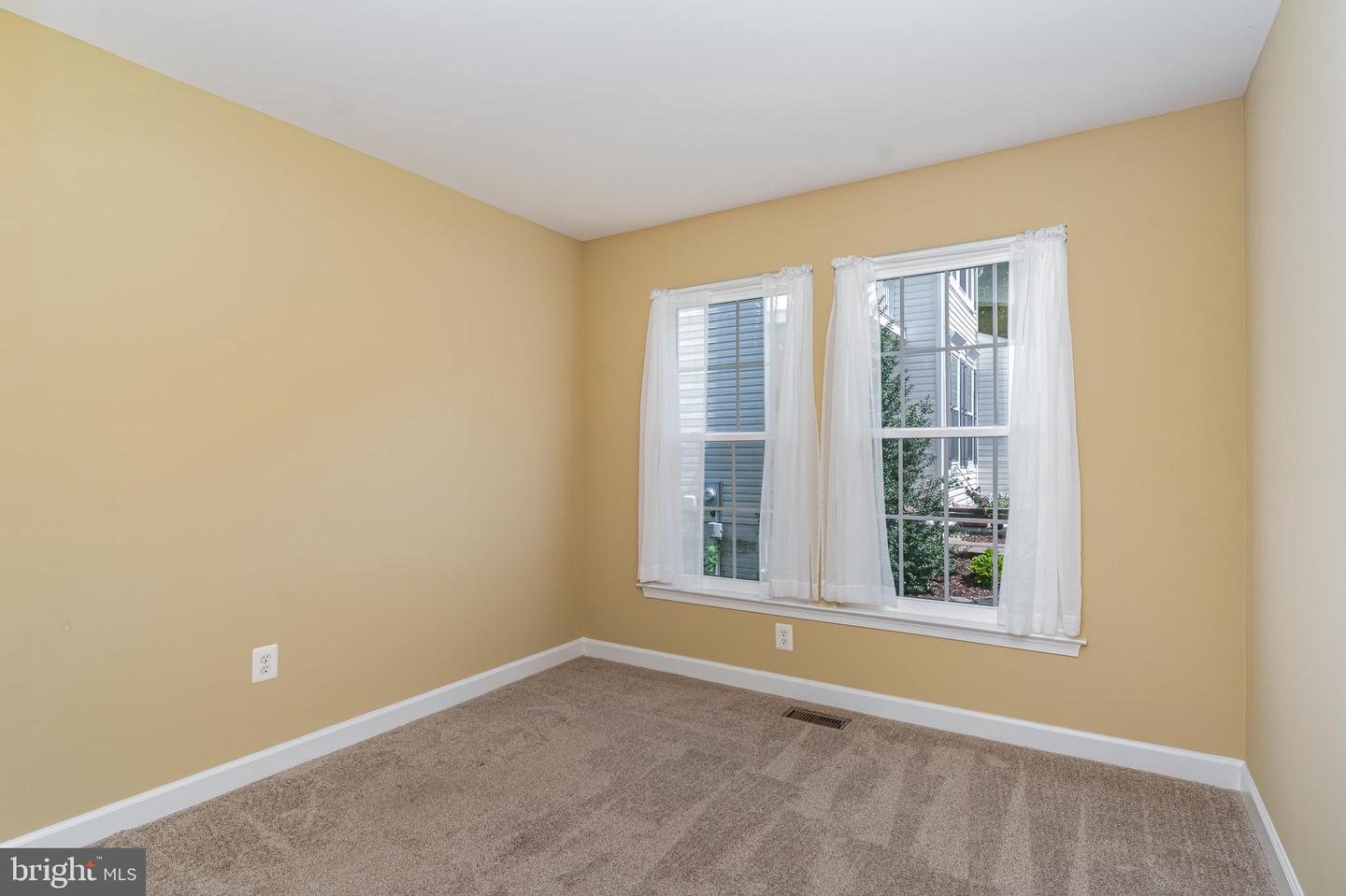 524 COLONY CT, WARRENTON, Virginia 20186, 4 Bedrooms Bedrooms, 17 Rooms Rooms,3 BathroomsBathrooms,Residential,For sale,524 COLONY CT,VAFQ2017700 MLS # VAFQ2017700