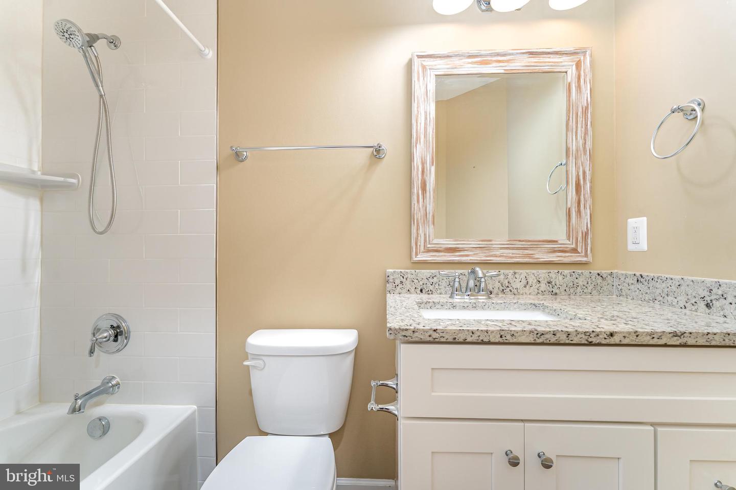 524 COLONY CT, WARRENTON, Virginia 20186, 4 Bedrooms Bedrooms, 17 Rooms Rooms,3 BathroomsBathrooms,Residential,For sale,524 COLONY CT,VAFQ2017700 MLS # VAFQ2017700