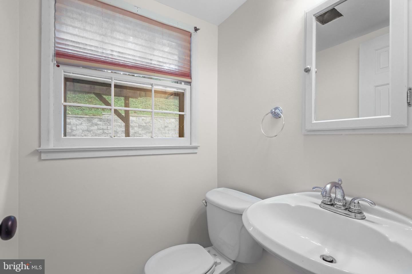 3301 BATTERSEA LN, ALEXANDRIA, Virginia 22309, 4 Bedrooms Bedrooms, ,2 BathroomsBathrooms,Residential,For sale,3301 BATTERSEA LN,VAFX2258744 MLS # VAFX2258744