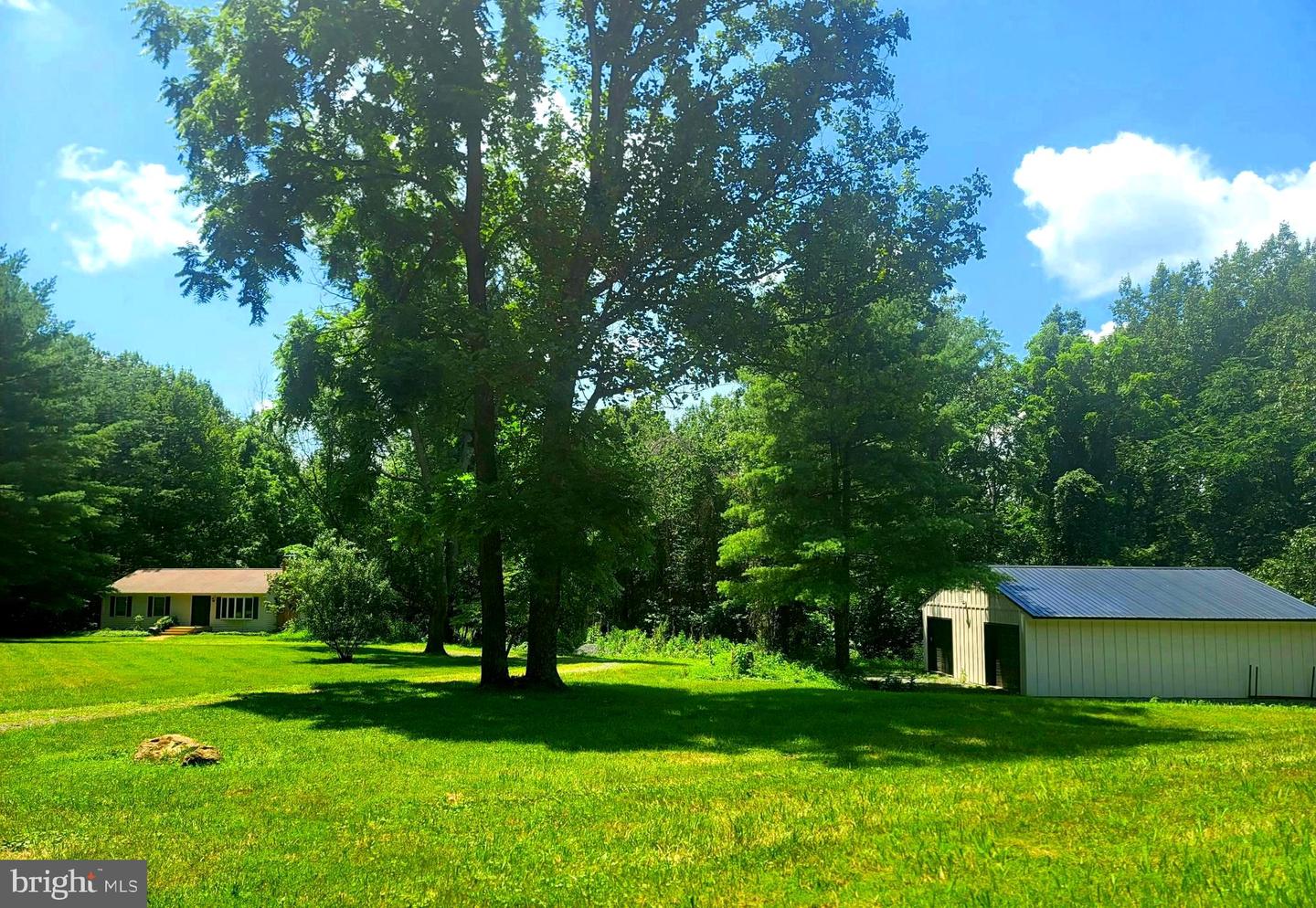 21087 GOLDFINCH LN, LEESBURG, Virginia 20175, 3 Bedrooms Bedrooms, ,1 BathroomBathrooms,Residential,For sale,21087 GOLDFINCH LN,VALO2103630 MLS # VALO2103630