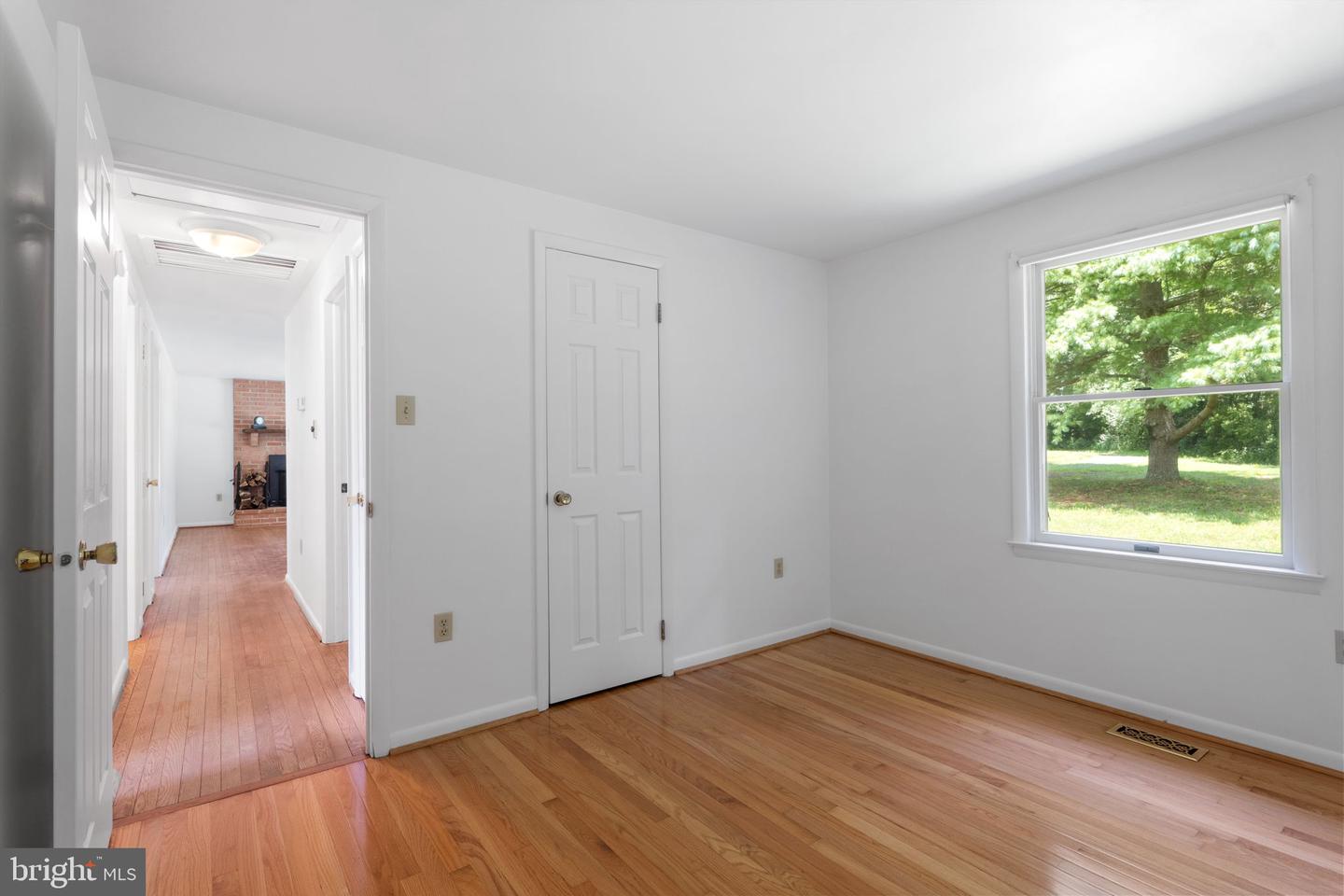 21087 GOLDFINCH LN, LEESBURG, Virginia 20175, 3 Bedrooms Bedrooms, ,1 BathroomBathrooms,Residential,For sale,21087 GOLDFINCH LN,VALO2103630 MLS # VALO2103630