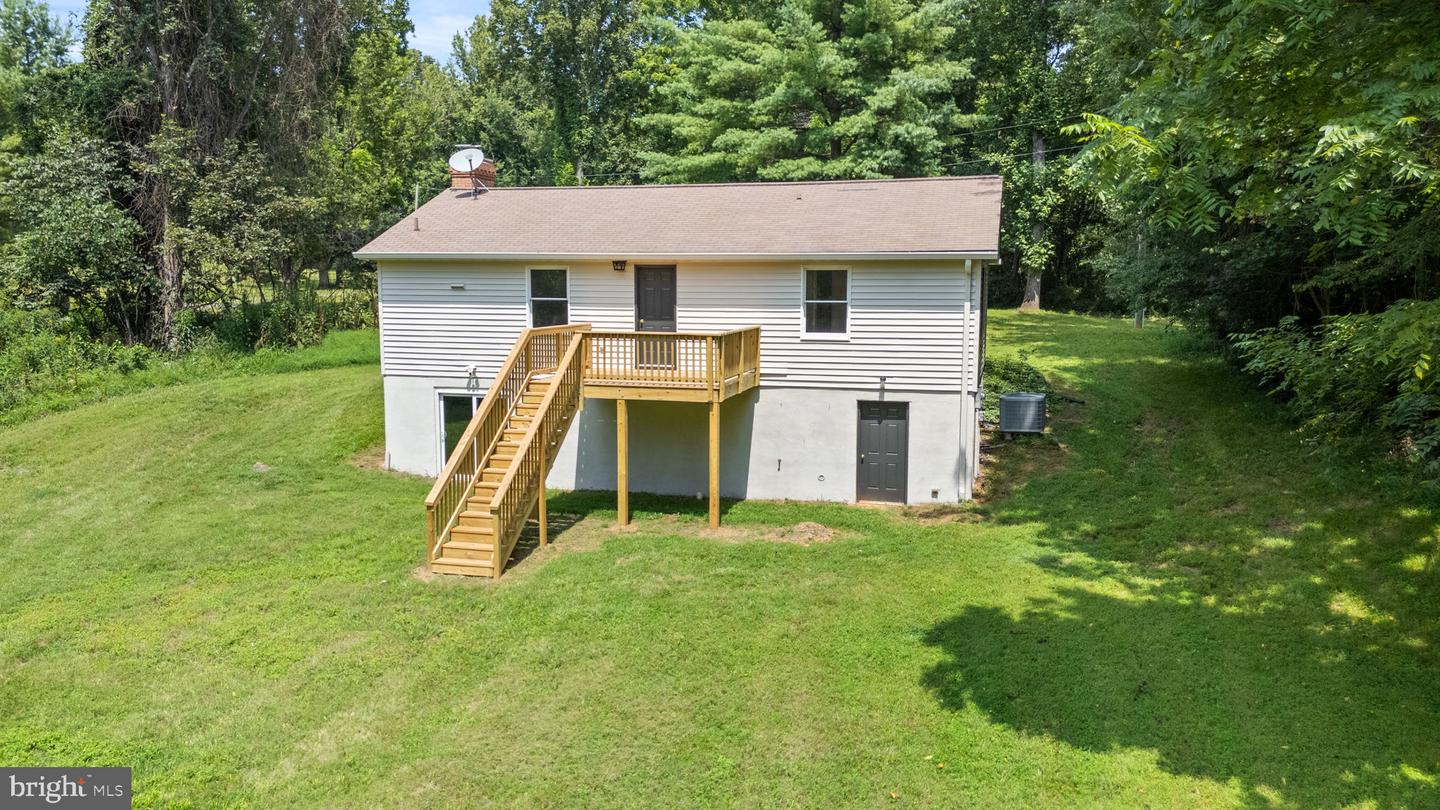 21087 GOLDFINCH LN, LEESBURG, Virginia 20175, 3 Bedrooms Bedrooms, ,1 BathroomBathrooms,Residential,For sale,21087 GOLDFINCH LN,VALO2103630 MLS # VALO2103630