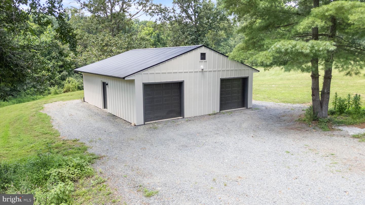 21087 GOLDFINCH LN, LEESBURG, Virginia 20175, 3 Bedrooms Bedrooms, ,1 BathroomBathrooms,Residential,For sale,21087 GOLDFINCH LN,VALO2103630 MLS # VALO2103630