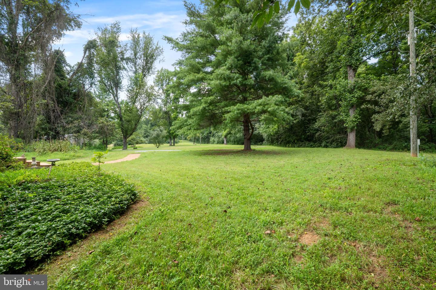 21087 GOLDFINCH LN, LEESBURG, Virginia 20175, 3 Bedrooms Bedrooms, ,1 BathroomBathrooms,Residential,For sale,21087 GOLDFINCH LN,VALO2103630 MLS # VALO2103630