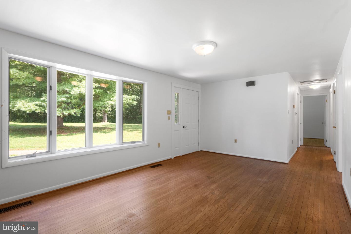 21087 GOLDFINCH LN, LEESBURG, Virginia 20175, 3 Bedrooms Bedrooms, ,1 BathroomBathrooms,Residential,For sale,21087 GOLDFINCH LN,VALO2103630 MLS # VALO2103630