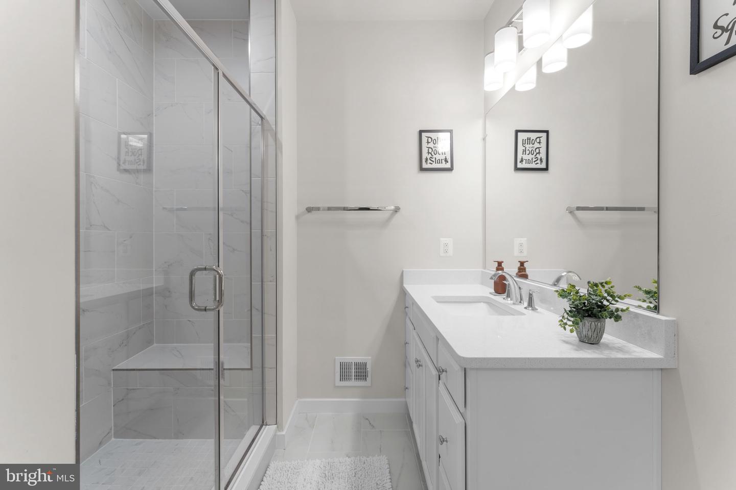 501 TASSITA LN #B, MANASSAS, Virginia 20111, 3 Bedrooms Bedrooms, ,2 BathroomsBathrooms,Residential,For sale,501 TASSITA LN #B,VAPW2100496 MLS # VAPW2100496