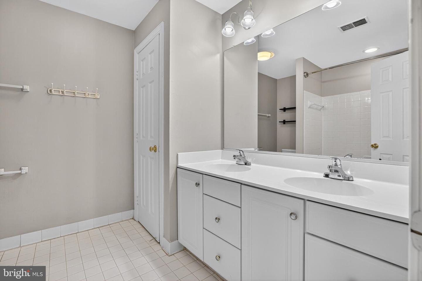 6319 POWDER FLASK CT, CENTREVILLE, Virginia 20121, 3 Bedrooms Bedrooms, ,2 BathroomsBathrooms,Residential,For sale,6319 POWDER FLASK CT,VAFX2258860 MLS # VAFX2258860