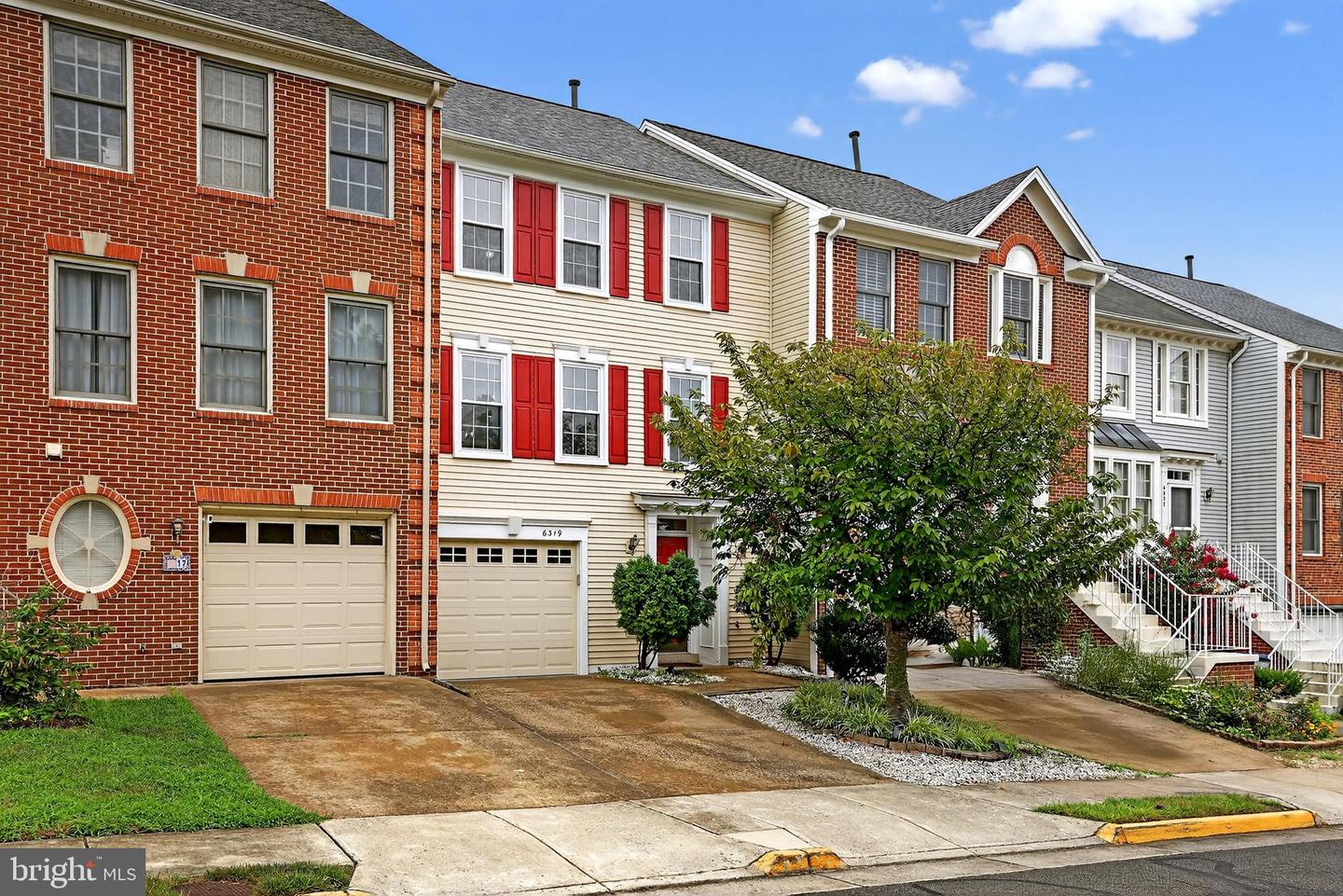 6319 POWDER FLASK CT, CENTREVILLE, Virginia 20121, 3 Bedrooms Bedrooms, ,2 BathroomsBathrooms,Residential,For sale,6319 POWDER FLASK CT,VAFX2258860 MLS # VAFX2258860
