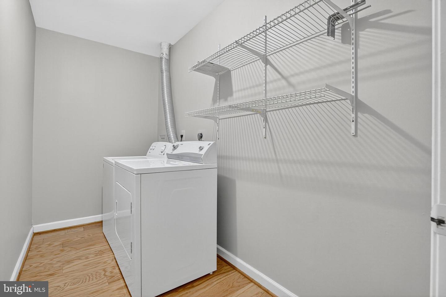 6319 POWDER FLASK CT, CENTREVILLE, Virginia 20121, 3 Bedrooms Bedrooms, ,2 BathroomsBathrooms,Residential,For sale,6319 POWDER FLASK CT,VAFX2258860 MLS # VAFX2258860