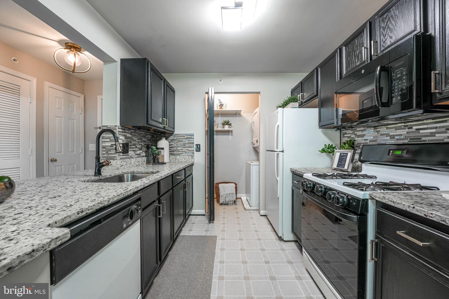 14170 CUDDY LOOP #304, WOODBRIDGE, Virginia 22193, 2 Bedrooms Bedrooms, ,2 BathroomsBathrooms,Residential,For sale,14170 CUDDY LOOP #304,VAPW2100522 MLS # VAPW2100522