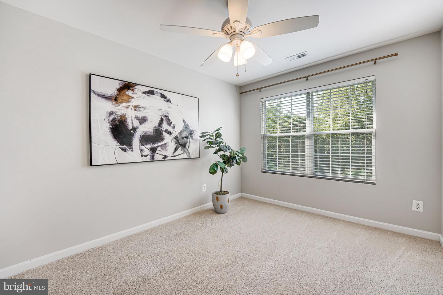 14170 CUDDY LOOP #304, WOODBRIDGE, Virginia 22193, 2 Bedrooms Bedrooms, ,2 BathroomsBathrooms,Residential,For sale,14170 CUDDY LOOP #304,VAPW2100522 MLS # VAPW2100522
