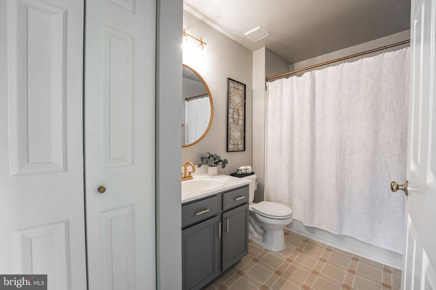 14170 CUDDY LOOP #304, WOODBRIDGE, Virginia 22193, 2 Bedrooms Bedrooms, ,2 BathroomsBathrooms,Residential,For sale,14170 CUDDY LOOP #304,VAPW2100522 MLS # VAPW2100522