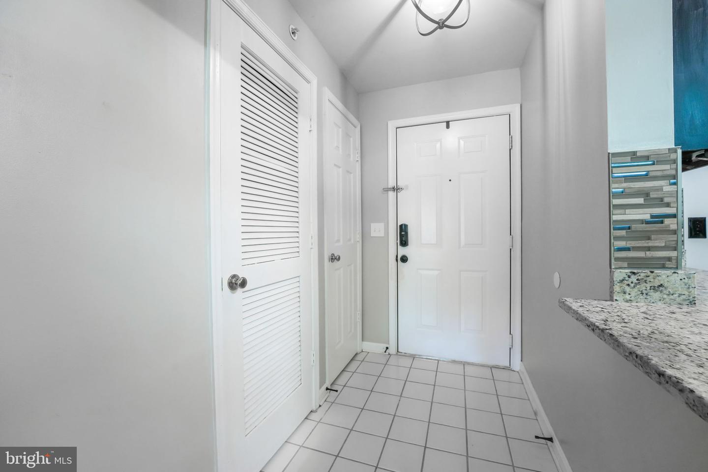 14170 CUDDY LOOP #304, WOODBRIDGE, Virginia 22193, 2 Bedrooms Bedrooms, ,2 BathroomsBathrooms,Residential,For sale,14170 CUDDY LOOP #304,VAPW2100522 MLS # VAPW2100522