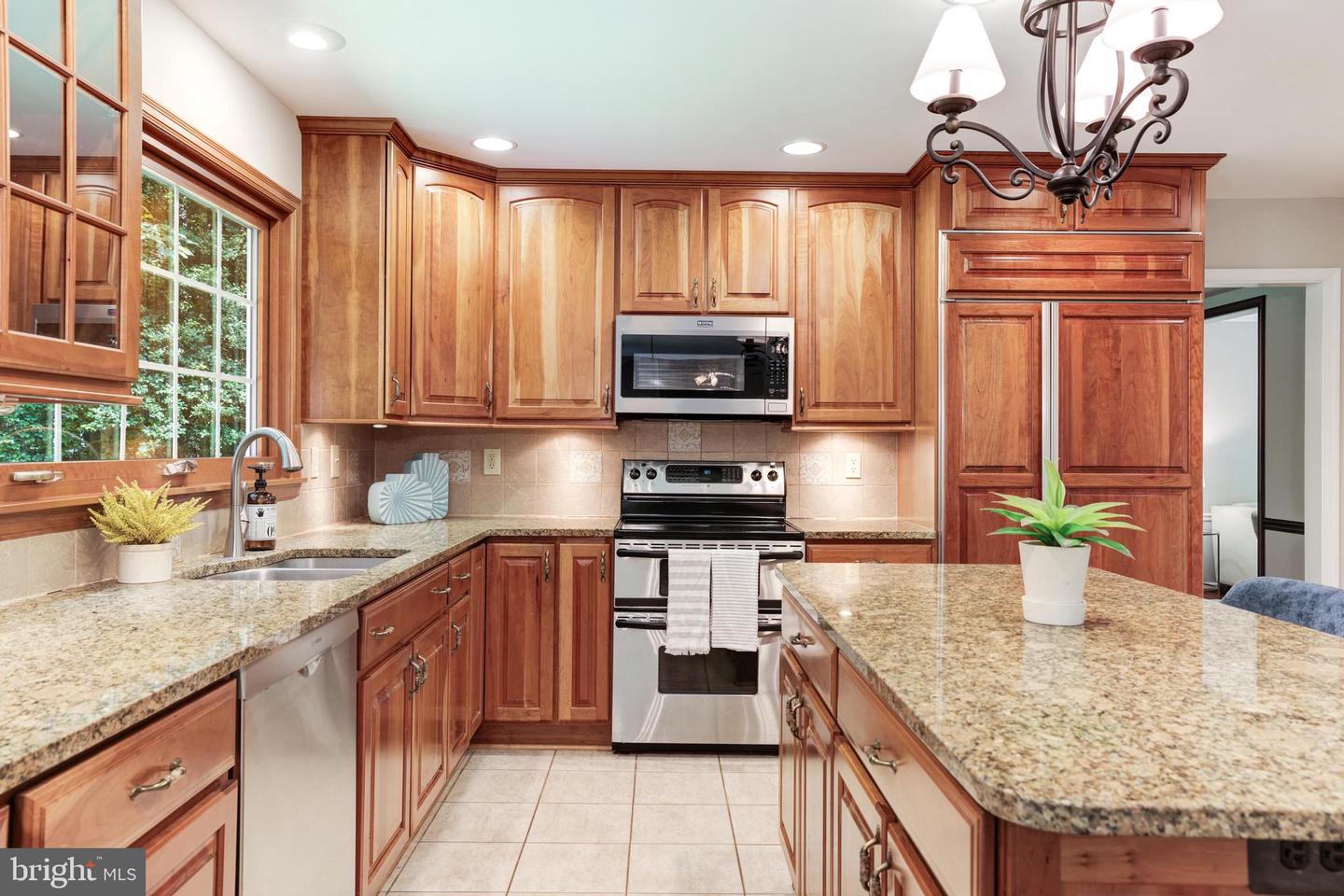 12732 CLAWSON LN, MANASSAS, Virginia 20112, 4 Bedrooms Bedrooms, ,2 BathroomsBathrooms,Residential,For sale,12732 CLAWSON LN,VAPW2100542 MLS # VAPW2100542