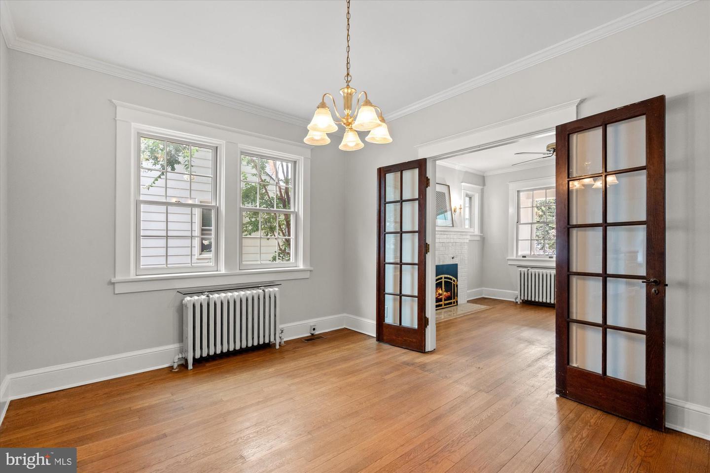 15 W MASONIC VIEW AVE, ALEXANDRIA, Virginia 22301, 3 Bedrooms Bedrooms, ,2 BathroomsBathrooms,Residential,For sale,15 W MASONIC VIEW AVE,VAAX2048152 MLS # VAAX2048152