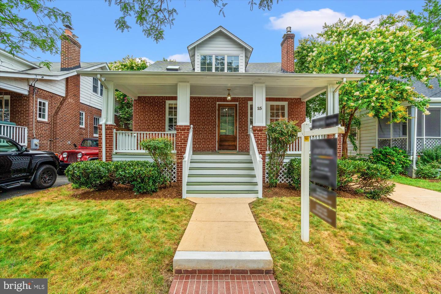 15 W MASONIC VIEW AVE, ALEXANDRIA, Virginia 22301, 3 Bedrooms Bedrooms, ,2 BathroomsBathrooms,Residential,For sale,15 W MASONIC VIEW AVE,VAAX2048152 MLS # VAAX2048152