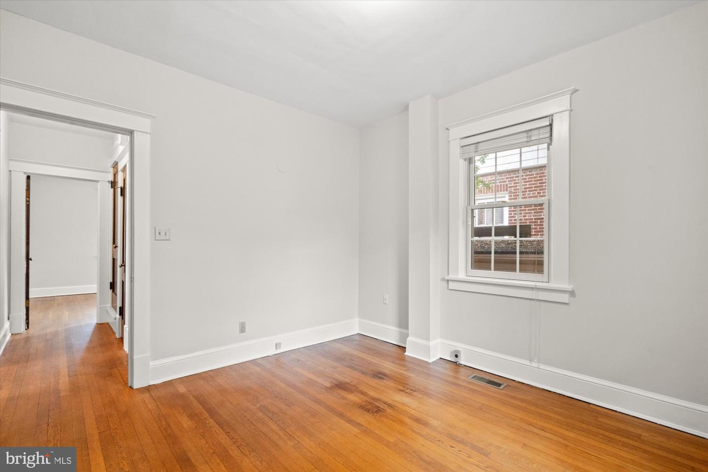 15 W MASONIC VIEW AVE, ALEXANDRIA, Virginia 22301, 3 Bedrooms Bedrooms, ,2 BathroomsBathrooms,Residential,For sale,15 W MASONIC VIEW AVE,VAAX2048152 MLS # VAAX2048152