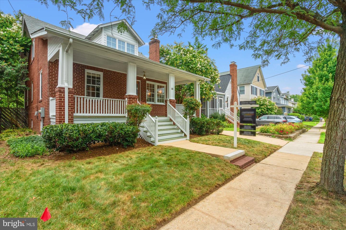 15 W MASONIC VIEW AVE, ALEXANDRIA, Virginia 22301, 3 Bedrooms Bedrooms, ,2 BathroomsBathrooms,Residential,For sale,15 W MASONIC VIEW AVE,VAAX2048152 MLS # VAAX2048152