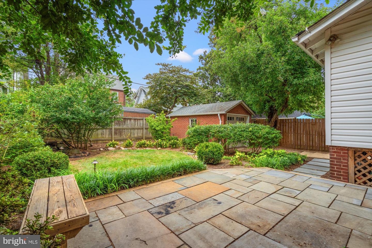 15 W MASONIC VIEW AVE, ALEXANDRIA, Virginia 22301, 3 Bedrooms Bedrooms, ,2 BathroomsBathrooms,Residential,For sale,15 W MASONIC VIEW AVE,VAAX2048152 MLS # VAAX2048152