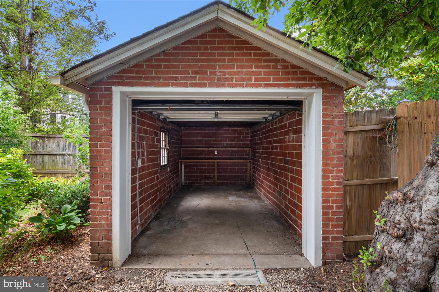 15 W MASONIC VIEW AVE, ALEXANDRIA, Virginia 22301, 3 Bedrooms Bedrooms, ,2 BathroomsBathrooms,Residential,For sale,15 W MASONIC VIEW AVE,VAAX2048152 MLS # VAAX2048152