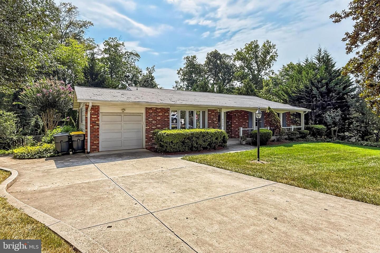 4309 SELKIRK DR, FAIRFAX, Virginia 22032, 4 Bedrooms Bedrooms, 15 Rooms Rooms,3 BathroomsBathrooms,Residential,For sale,4309 SELKIRK DR,VAFX2259046 MLS # VAFX2259046