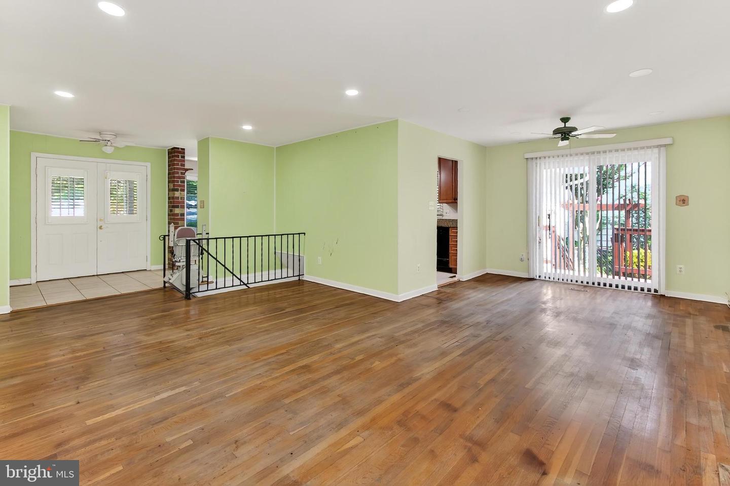 4309 SELKIRK DR, FAIRFAX, Virginia 22032, 4 Bedrooms Bedrooms, 15 Rooms Rooms,3 BathroomsBathrooms,Residential,For sale,4309 SELKIRK DR,VAFX2259046 MLS # VAFX2259046