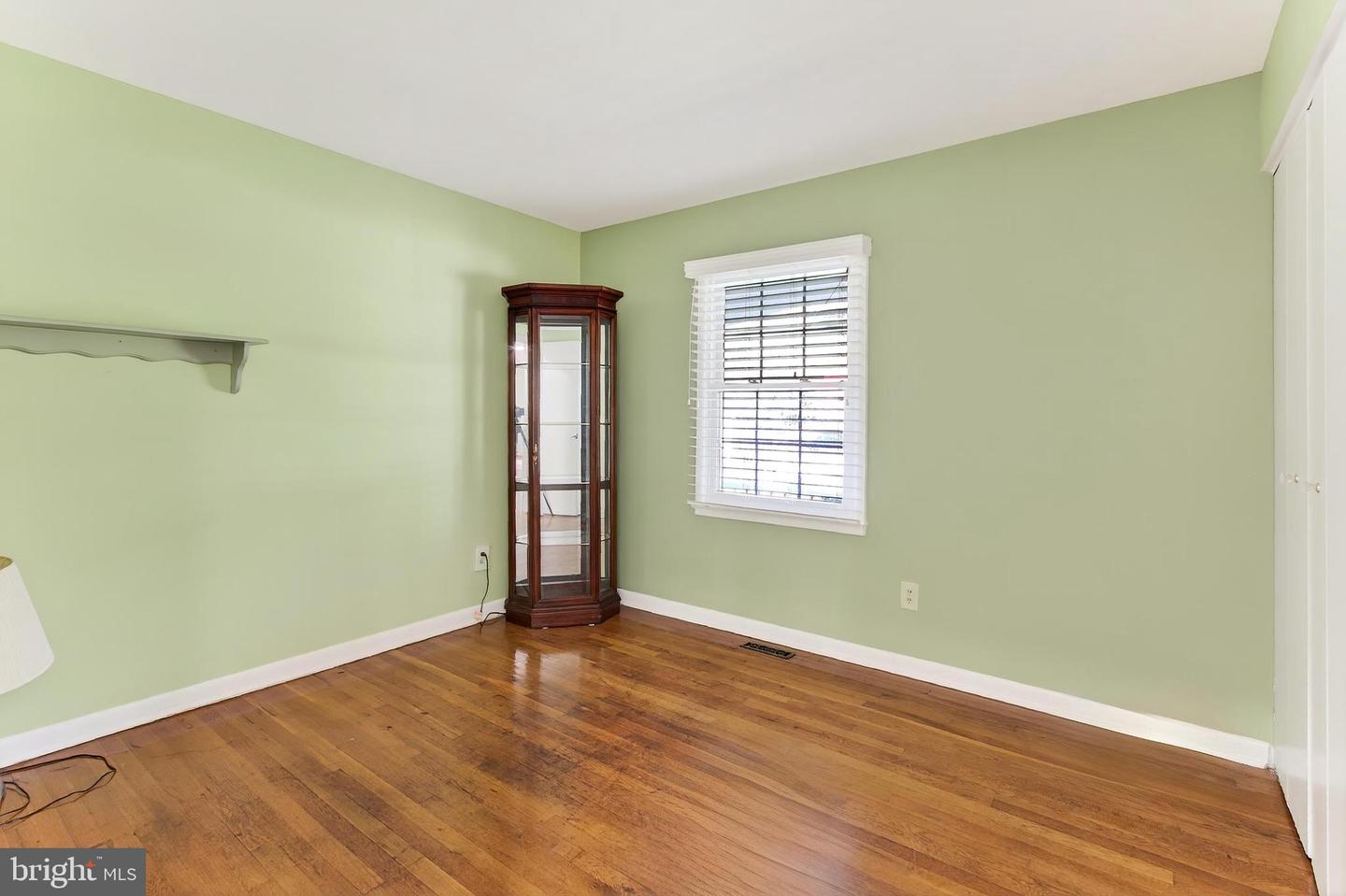 4309 SELKIRK DR, FAIRFAX, Virginia 22032, 4 Bedrooms Bedrooms, 15 Rooms Rooms,3 BathroomsBathrooms,Residential,For sale,4309 SELKIRK DR,VAFX2259046 MLS # VAFX2259046
