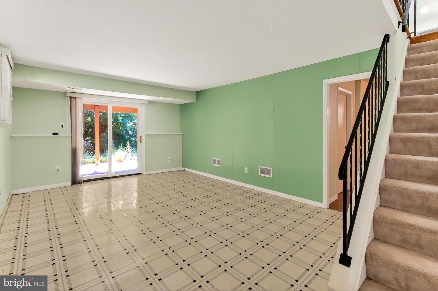 4309 SELKIRK DR, FAIRFAX, Virginia 22032, 4 Bedrooms Bedrooms, 15 Rooms Rooms,3 BathroomsBathrooms,Residential,For sale,4309 SELKIRK DR,VAFX2259046 MLS # VAFX2259046
