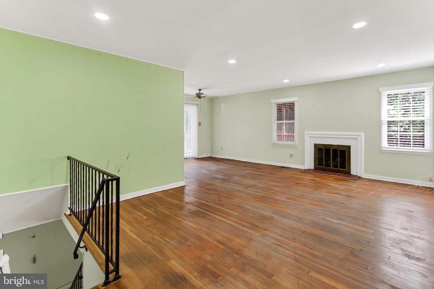 4309 SELKIRK DR, FAIRFAX, Virginia 22032, 4 Bedrooms Bedrooms, 15 Rooms Rooms,3 BathroomsBathrooms,Residential,For sale,4309 SELKIRK DR,VAFX2259046 MLS # VAFX2259046