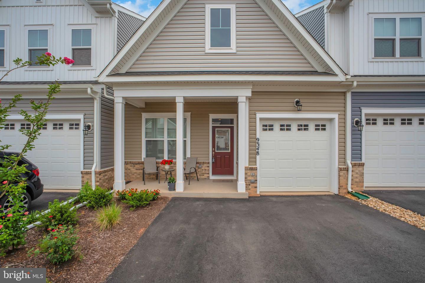 9348 CRESTVIEW RIDGE DR, BRISTOW, Virginia 20136, 2 Bedrooms Bedrooms, ,2 BathroomsBathrooms,Residential,For sale,9348 CRESTVIEW RIDGE DR,VAPW2100632 MLS # VAPW2100632