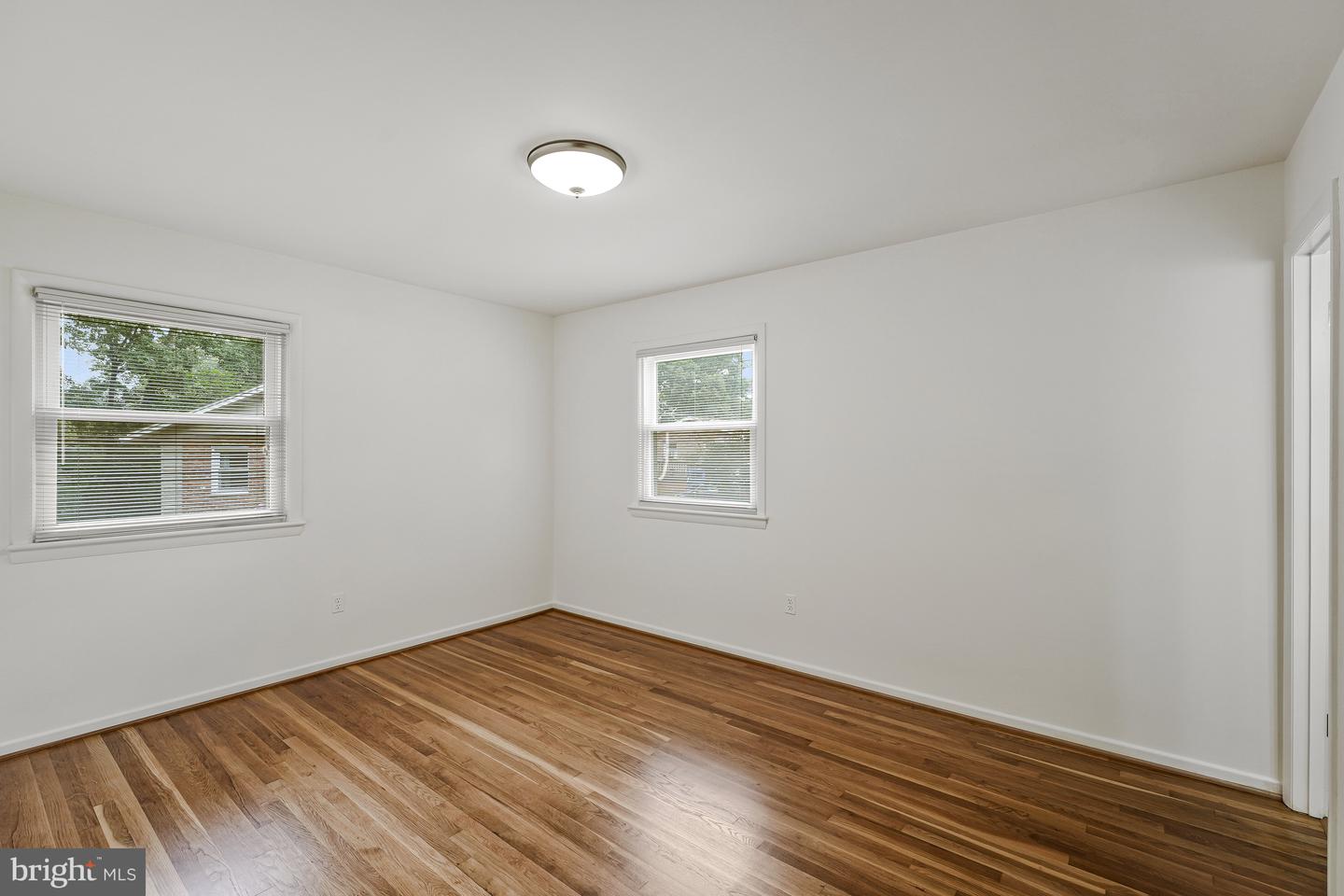 3718 WARWICK CIR, FAIRFAX, Virginia 22030, 6 Bedrooms Bedrooms, ,3 BathroomsBathrooms,Residential,For sale,3718 WARWICK CIR,VAFC2006722 MLS # VAFC2006722