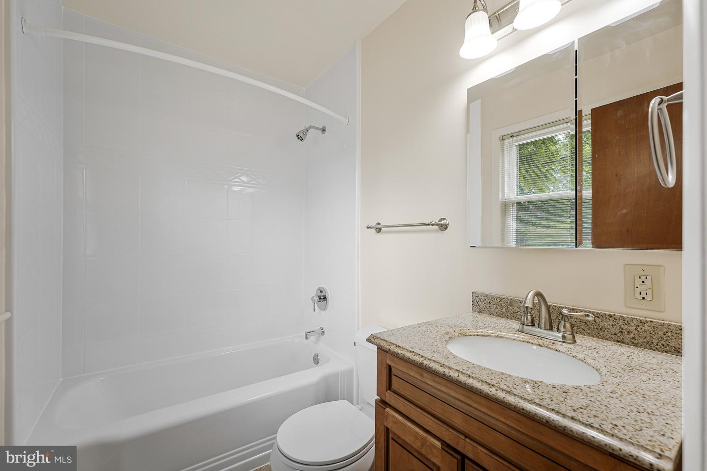 3718 WARWICK CIR, FAIRFAX, Virginia 22030, 6 Bedrooms Bedrooms, ,3 BathroomsBathrooms,Residential,For sale,3718 WARWICK CIR,VAFC2006722 MLS # VAFC2006722