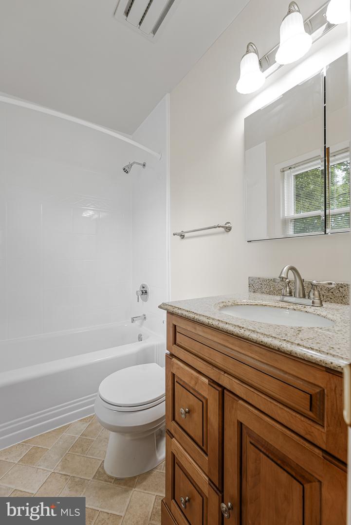 3718 WARWICK CIR, FAIRFAX, Virginia 22030, 6 Bedrooms Bedrooms, ,3 BathroomsBathrooms,Residential,For sale,3718 WARWICK CIR,VAFC2006722 MLS # VAFC2006722