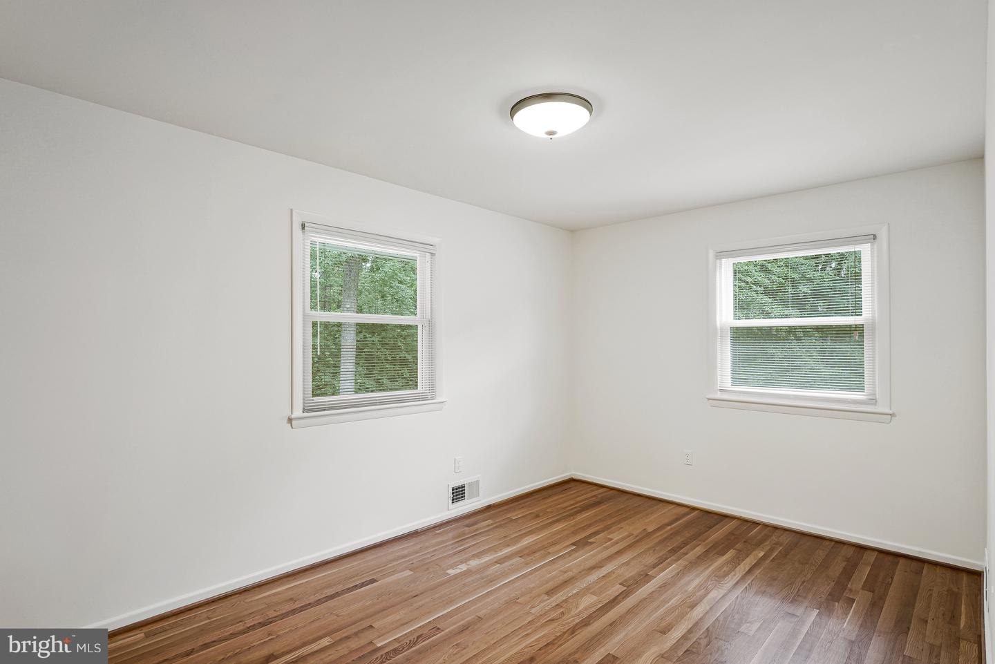 3718 WARWICK CIR, FAIRFAX, Virginia 22030, 6 Bedrooms Bedrooms, ,3 BathroomsBathrooms,Residential,For sale,3718 WARWICK CIR,VAFC2006722 MLS # VAFC2006722