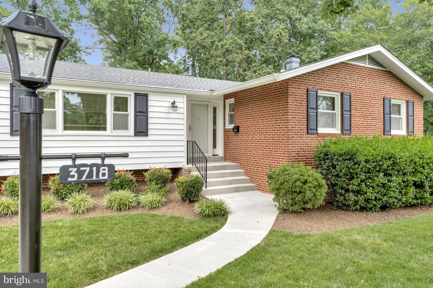 3718 WARWICK CIR, FAIRFAX, Virginia 22030, 6 Bedrooms Bedrooms, ,3 BathroomsBathrooms,Residential,For sale,3718 WARWICK CIR,VAFC2006722 MLS # VAFC2006722