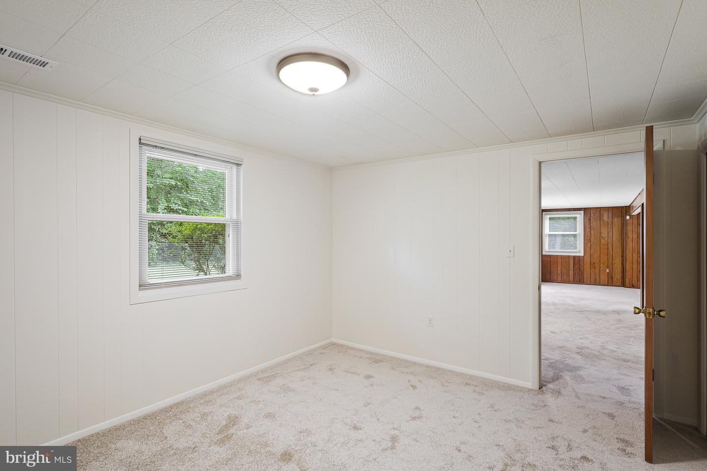 3718 WARWICK CIR, FAIRFAX, Virginia 22030, 6 Bedrooms Bedrooms, ,3 BathroomsBathrooms,Residential,For sale,3718 WARWICK CIR,VAFC2006722 MLS # VAFC2006722