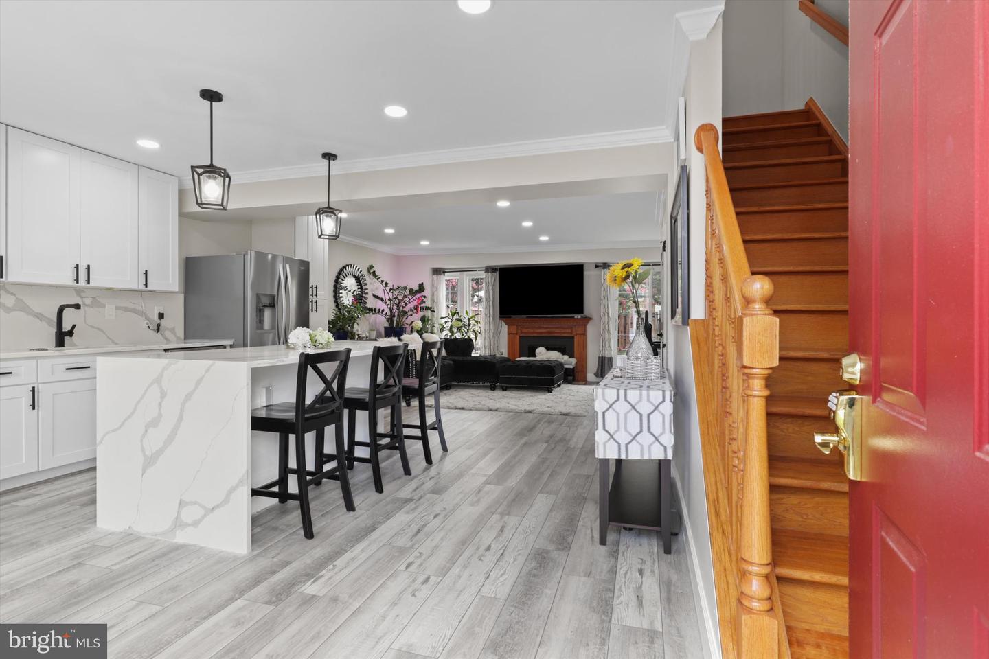 6445 FRANCONIA CT, SPRINGFIELD, Virginia 22150, 3 Bedrooms Bedrooms, 7 Rooms Rooms,3 BathroomsBathrooms,Residential,For sale,6445 FRANCONIA CT,VAFX2259098 MLS # VAFX2259098