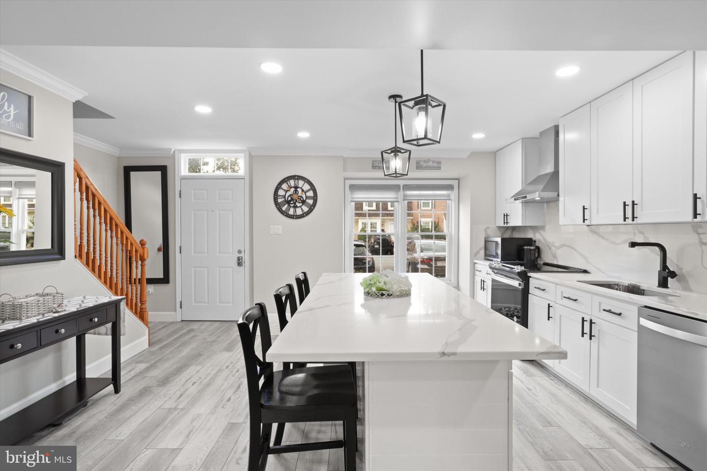 6445 FRANCONIA CT, SPRINGFIELD, Virginia 22150, 3 Bedrooms Bedrooms, 7 Rooms Rooms,3 BathroomsBathrooms,Residential,For sale,6445 FRANCONIA CT,VAFX2259098 MLS # VAFX2259098