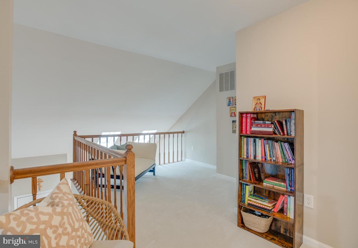 4234 JONATHAN CT, DUMFRIES, Virginia 22025, 4 Bedrooms Bedrooms, 7 Rooms Rooms,3 BathroomsBathrooms,Residential,For sale,4234 JONATHAN CT,VAPW2100660 MLS # VAPW2100660