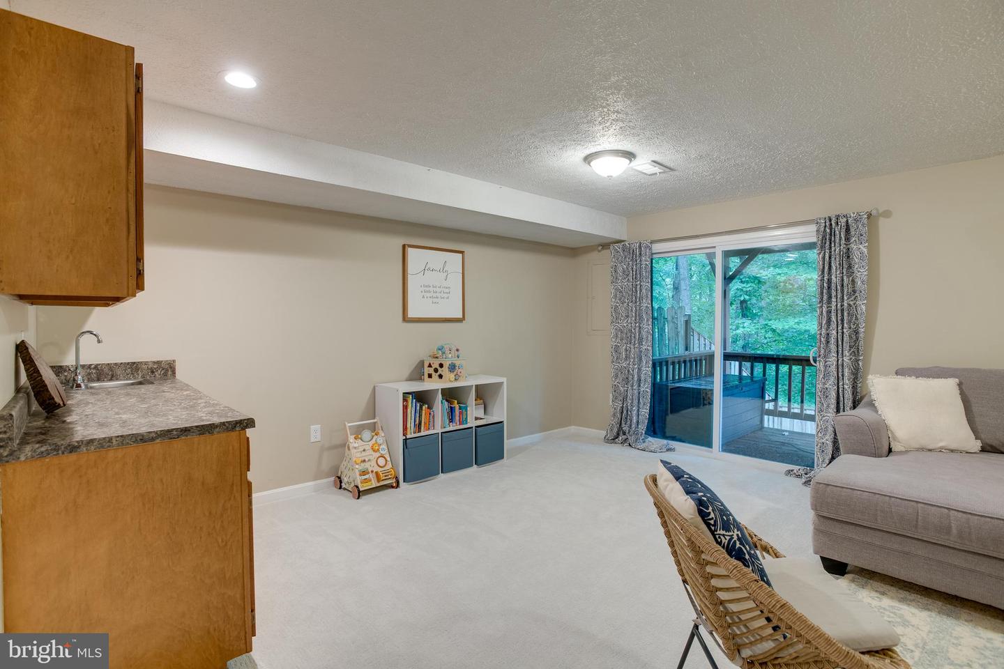 4234 JONATHAN CT, DUMFRIES, Virginia 22025, 4 Bedrooms Bedrooms, 7 Rooms Rooms,3 BathroomsBathrooms,Residential,For sale,4234 JONATHAN CT,VAPW2100660 MLS # VAPW2100660